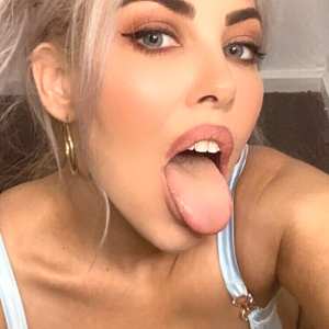 evieleana Nude OnlyFans Leaks