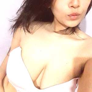 farihapriyam Nude OnlyFans Leaks