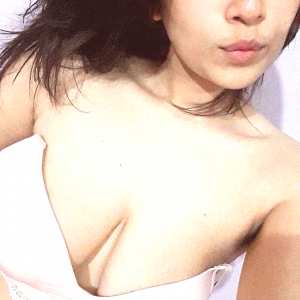 farihapriyam Nude OnlyFans Leaks