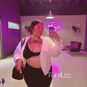 fun4lizzsfw Nude OnlyFans Leaks