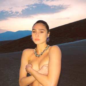 gal-amir Nude OnlyFans Leaks