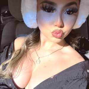 gisselle-next-door Nude OnlyFans Leaks