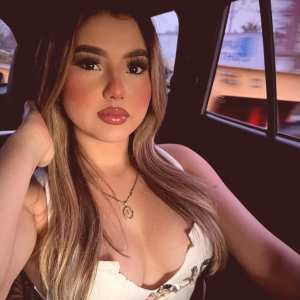 gisselle-next-door Nude OnlyFans Leaks