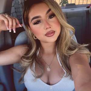 gisselle-next-door Nude OnlyFans Leaks