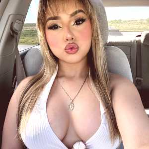 gisselle-next-door Nude OnlyFans Leaks