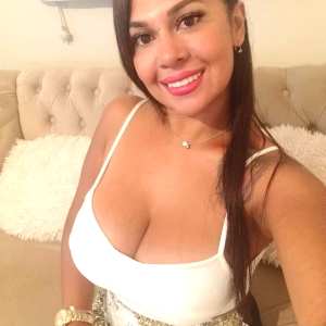 gloria-gonzalez Nude OnlyFans Leaks