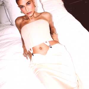 hailey-baldwin-bieber Nude OnlyFans Leaks