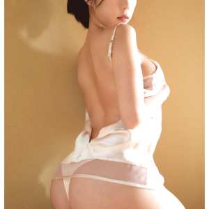 hikaru-aoyama Nude OnlyFans Leaks