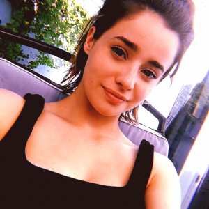 holly-earl Nude OnlyFans Leaks