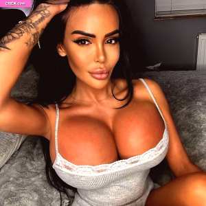 holly-james Nude OnlyFans Leaks