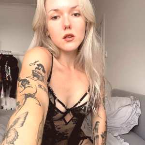 innocentisabelle Nude OnlyFans Leaks