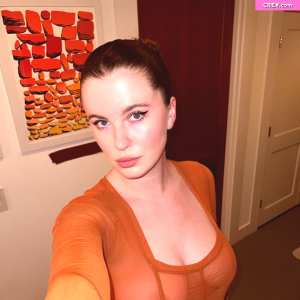 ireland-baldwin Nude OnlyFans Leaks