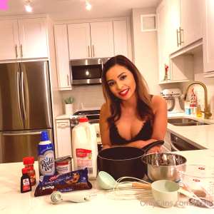 irisinthekitchen Nude OnlyFans Leaks