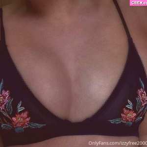 izzyfreexox Nude OnlyFans Leaks