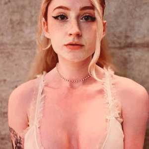 janet-devlin Nude OnlyFans Leaks