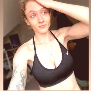 janet-devlin Nude OnlyFans Leaks