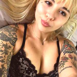 jinx-roses Nude OnlyFans Leaks