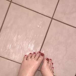 just-me-and-my-feet Nude OnlyFans Leaks