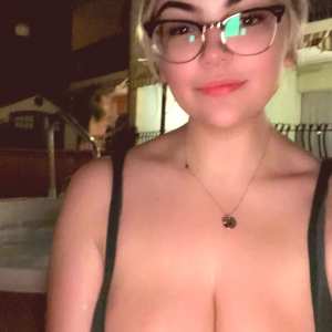 k8it-lyn Nude OnlyFans Leaks