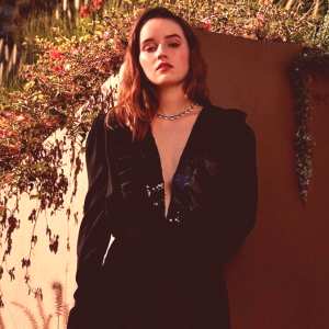 kaitlyn-dever Nude OnlyFans Leaks