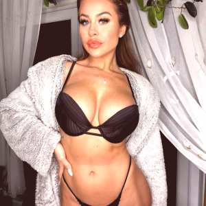 karolina-martyna Nude OnlyFans Leaks