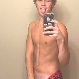 karsen-scott Nude OnlyFans Leaks