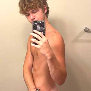 karsen-scott Nude OnlyFans Leaks