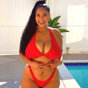 katelyn-folasade Nude OnlyFans Leaks