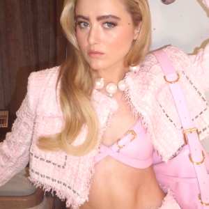 kathryn-newton Nude OnlyFans Leaks