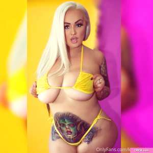 kendra-kox Nude OnlyFans Leaks