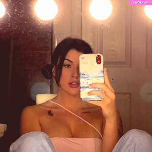 kenna-vita Nude OnlyFans Leaks