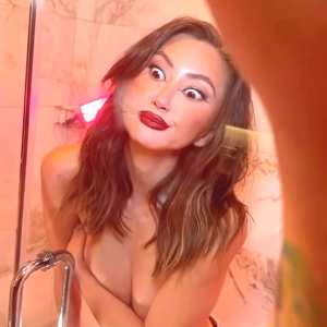 kimiko-glenn Nude OnlyFans Leaks