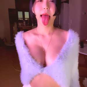 kimjeewoo529 Nude OnlyFans Leaks