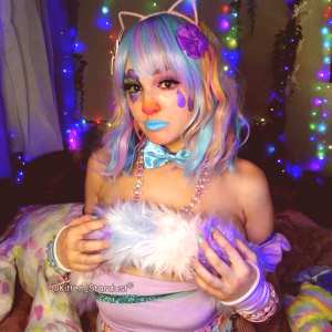 kitten-stardust - kitten_stardust, kittenstardustofficial avatar