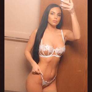 kourtneyyoung Nude OnlyFans Leaks