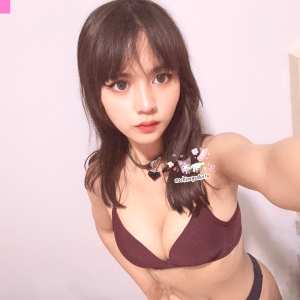 kuro-emma Nude OnlyFans Leaks