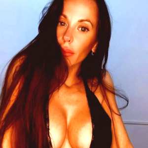 larafox22 Nude OnlyFans Leaks