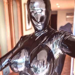 latex-alina Nude OnlyFans Leaks