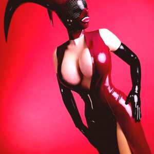 latex-lucy Nude OnlyFans Leaks