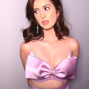 laura-marano Nude OnlyFans Leaks