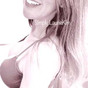 laurie-kim Nude OnlyFans Leaks