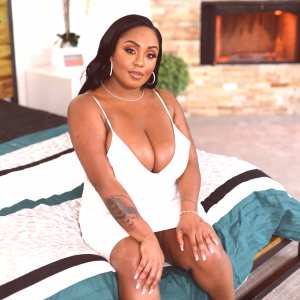 layton-benton Nude OnlyFans Leaks