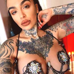 leigh-raven Nude OnlyFans Leaks