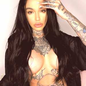 leighravenx Nude OnlyFans Leaks