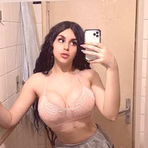 leslieeliza Nude OnlyFans Leaks