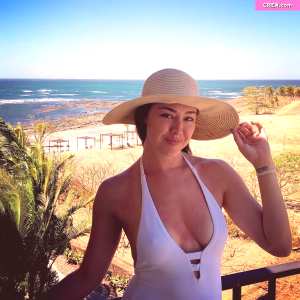 lindsey-mckeon Nude OnlyFans Leaks