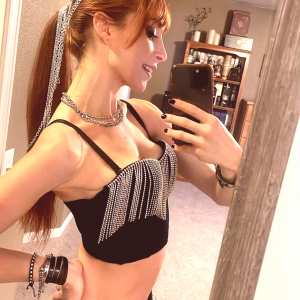 lisa-foiles Nude OnlyFans Leaks