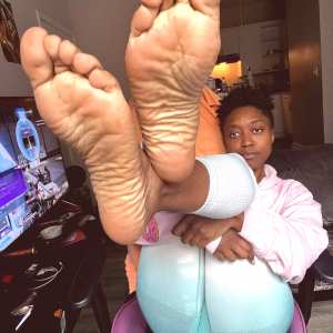 littleebonyfeet Nude OnlyFans Leaks