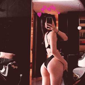 luna-hwang Nude OnlyFans Leaks