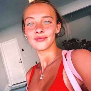 mackenzie-holton Nude OnlyFans Leaks